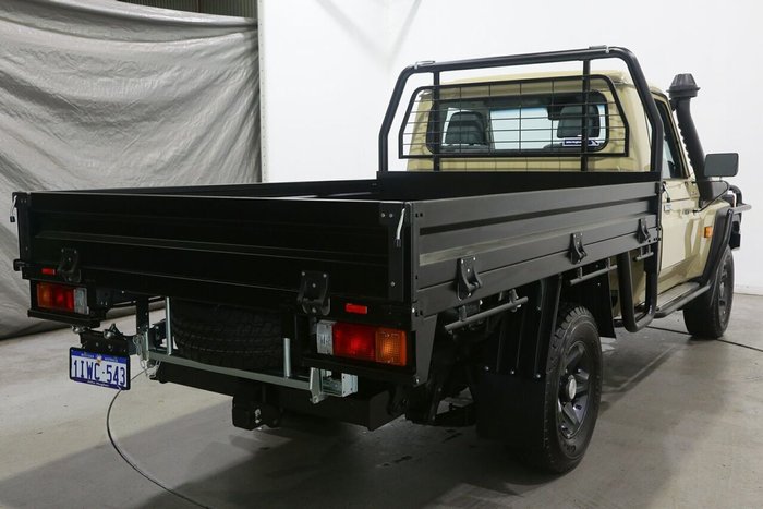 2025 Toyota Landcruiser GXL