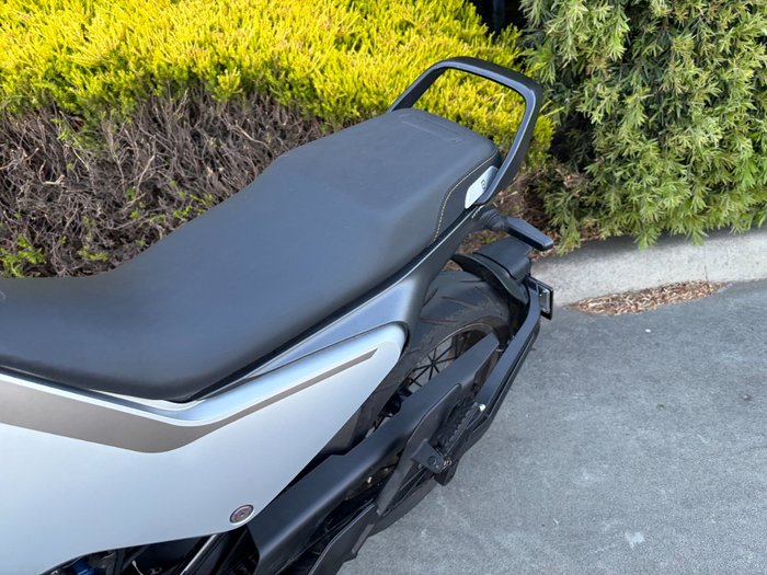 2021 Husqvarna SVARTPILEN 401