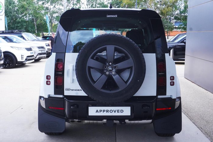 2025 Land Rover Defender 110 D350 X-Dynamic SE