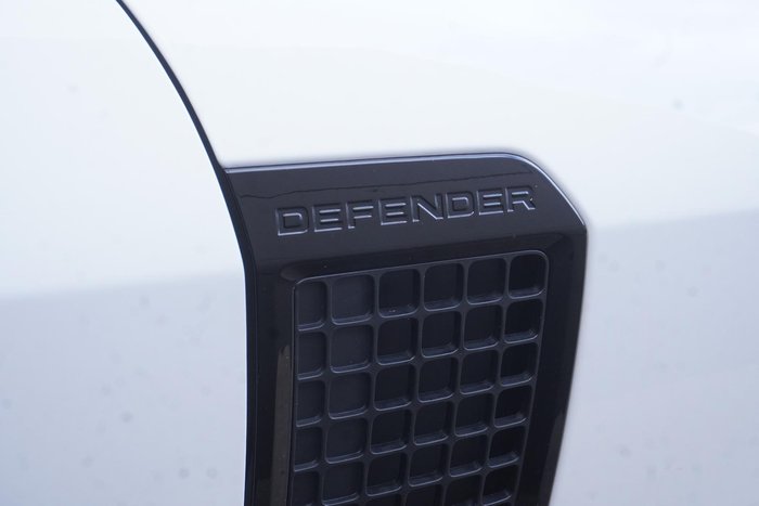 2025 Land Rover Defender 110 D350 X-Dynamic SE