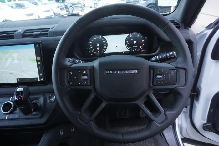 2025 Land Rover Defender 110 D350 X-Dynamic SE