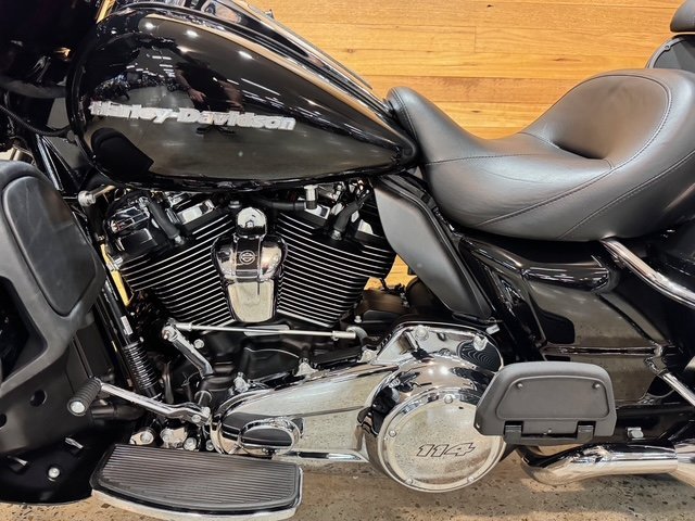 2022 Harley-davidson FLHTK ULTRA LIMITED BLACK