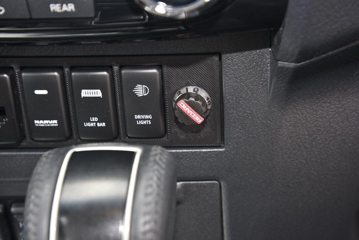 2017 Mitsubishi Pajero GLS