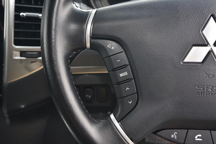 2017 Mitsubishi Pajero GLS