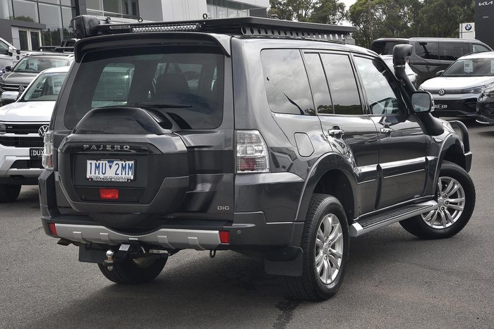 2017 Mitsubishi Pajero GLS