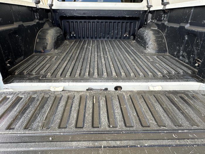 2021 Nissan Navara SL