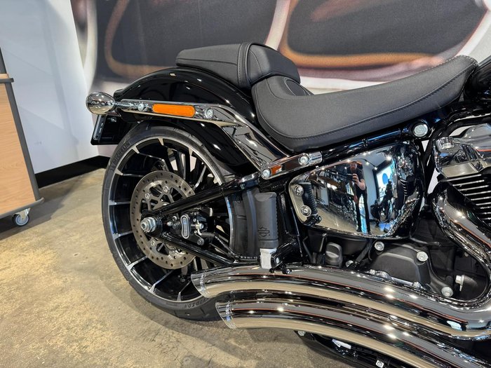 2025 Harley-Davidson Breakout 117 (FXBR) Softail Black