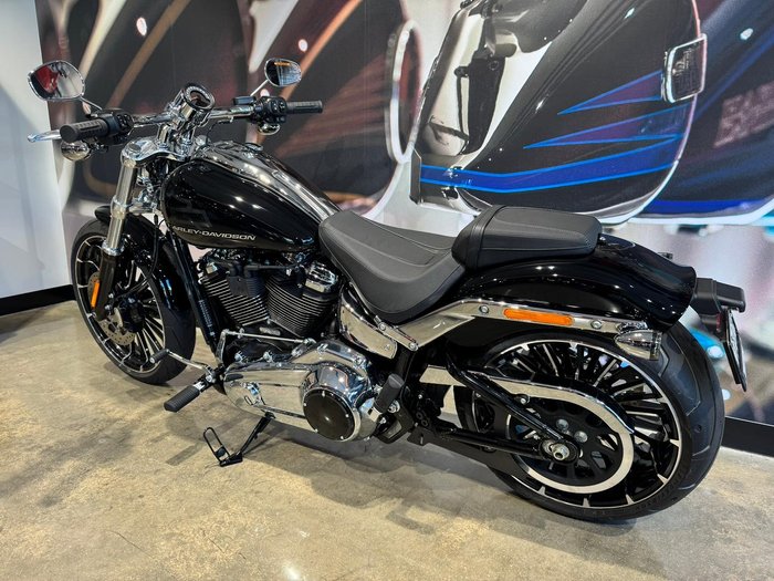 2025 Harley-Davidson Breakout 117 (FXBR) Softail Black