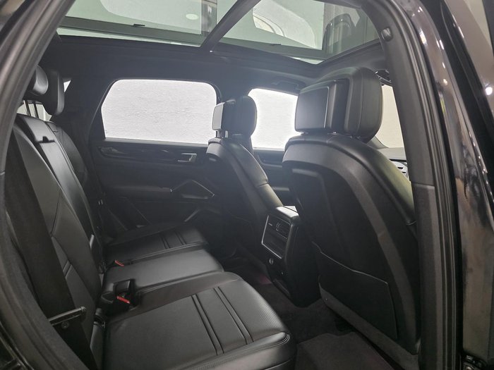 2019 Porsche Cayenne E-Hybrid