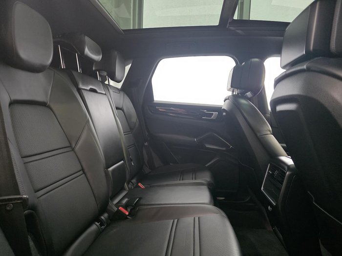 2019 Porsche Cayenne E-Hybrid