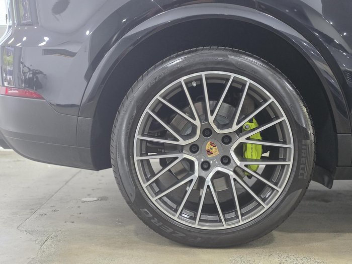 2019 Porsche Cayenne E-Hybrid