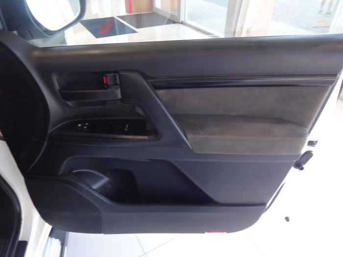 2012 Toyota Landcruiser GXL