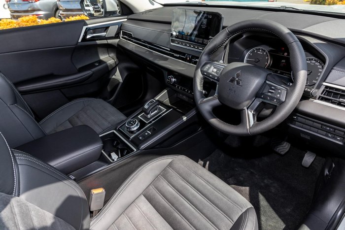 2025 Mitsubishi Outlander Aspire