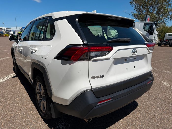 2022 Toyota RAV4 GX
