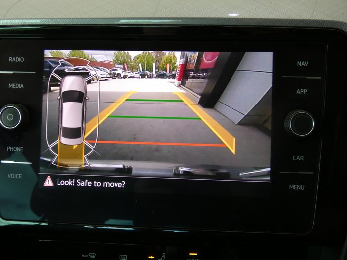 2021 Volkswagen Passat 140TSI Business