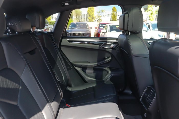 2020 Porsche Macan S