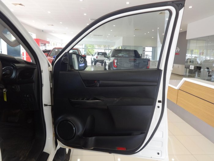 2016 Toyota Hilux SR