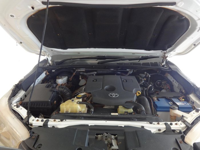 2016 Toyota Hilux SR