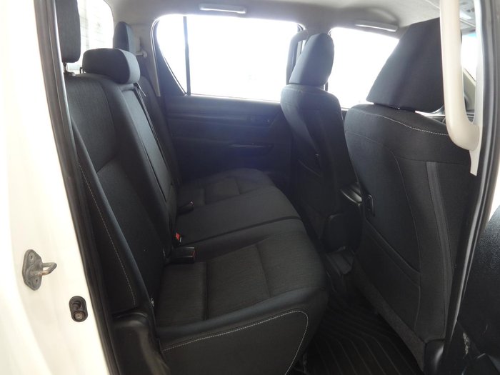 2016 Toyota Hilux SR