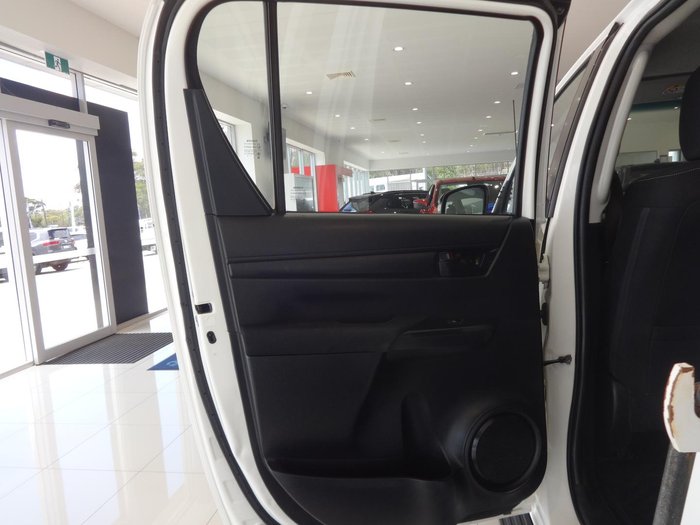 2016 Toyota Hilux SR