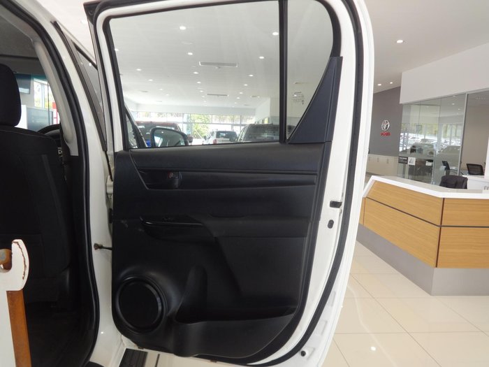 2016 Toyota Hilux SR