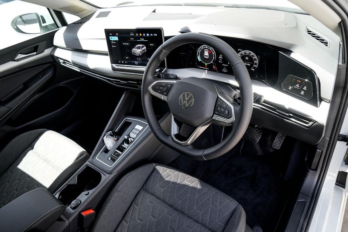 2025 Volkswagen Golf 110TSI Life