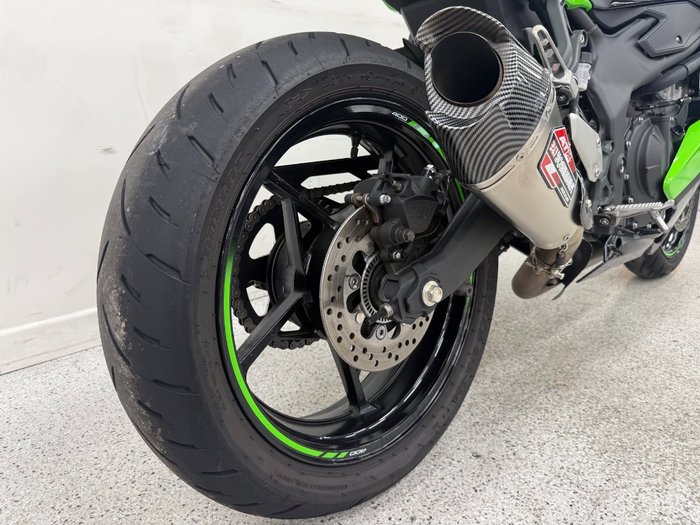 2025 Kawasaki NINJA 400 ZX-4RR KRT Green