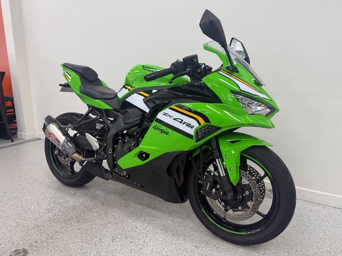 2025 Kawasaki NINJA 400 ZX-4RR KRT Green