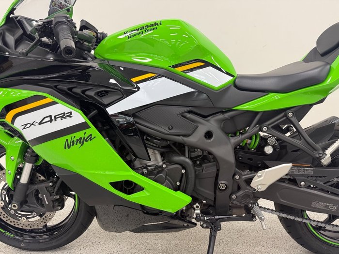 2025 Kawasaki NINJA 400 ZX-4RR KRT Green