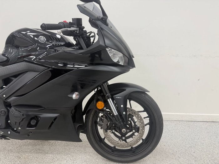 2021 YAMAHA YZF-R3 Black