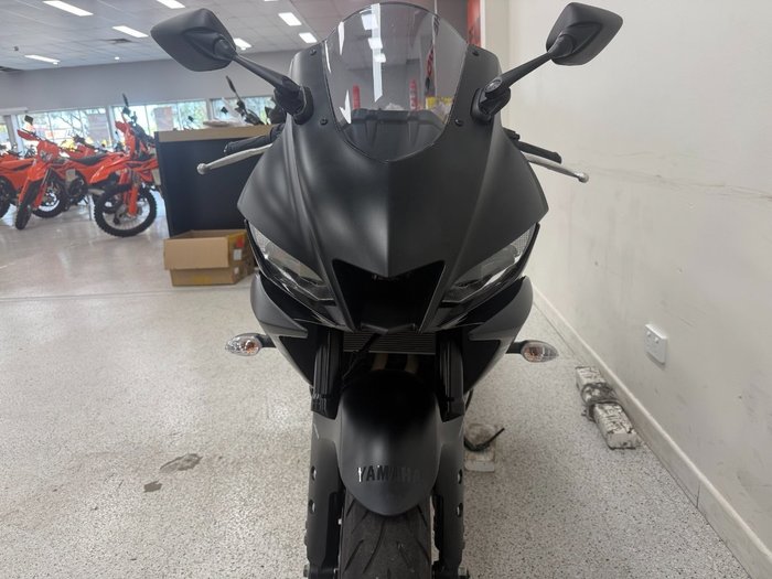 2021 YAMAHA YZF-R3 Black