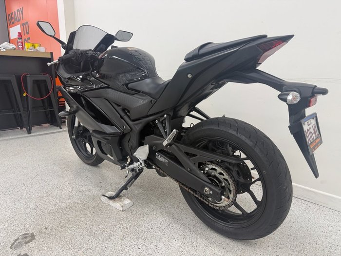 2021 YAMAHA YZF-R3 Black