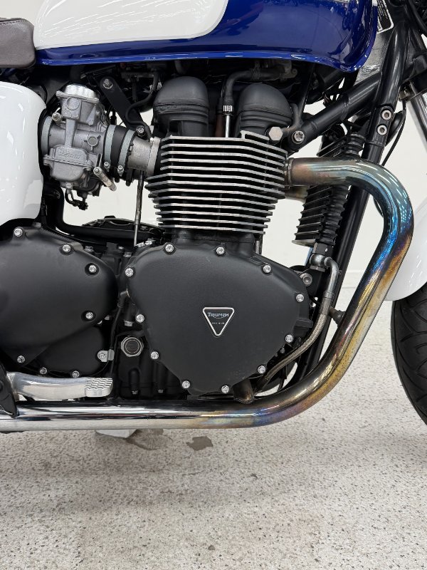 2014 Triumph BONNEVILLE T100 Blue