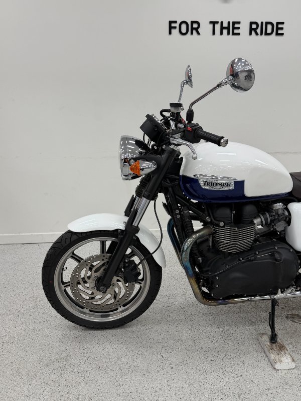 2014 Triumph BONNEVILLE T100 Blue