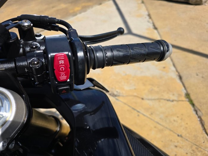 2023 CFMOTO 450 SR ABS