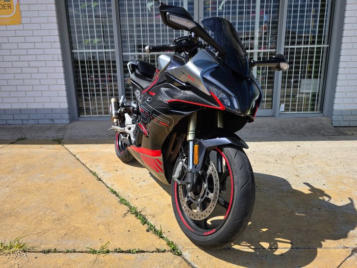 2023 CFMOTO 450 SR ABS