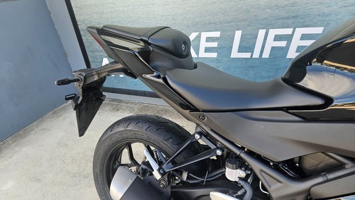 2026 Yamaha YZF-R3 Black