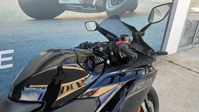 2026 Yamaha YZF-R3 Black