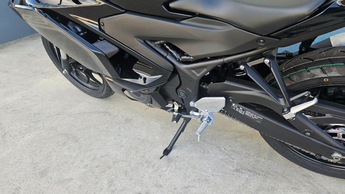2026 Yamaha YZF-R3 Black