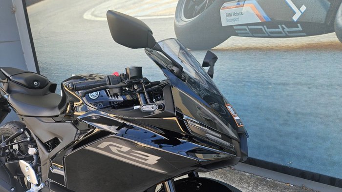 2026 Yamaha YZF-R3 Black