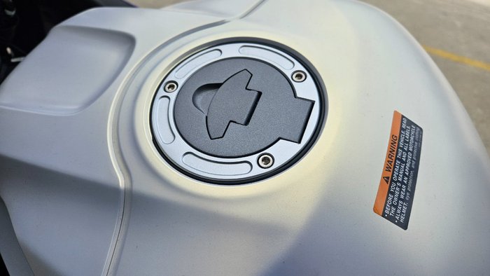 2025 Yamaha YZF-R3 White