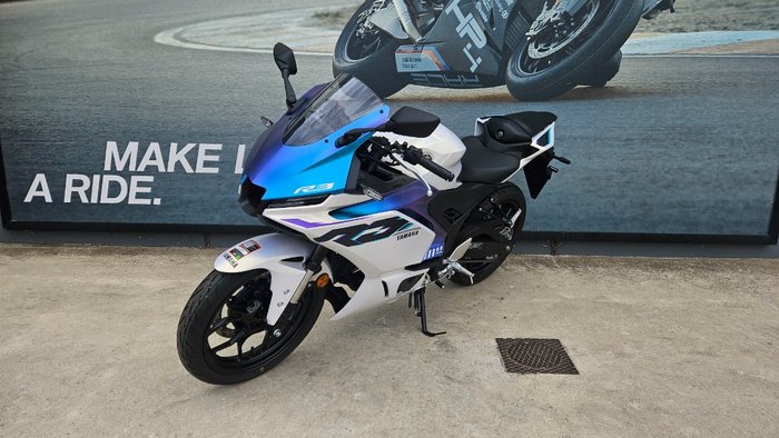 2025 Yamaha YZF-R3 White