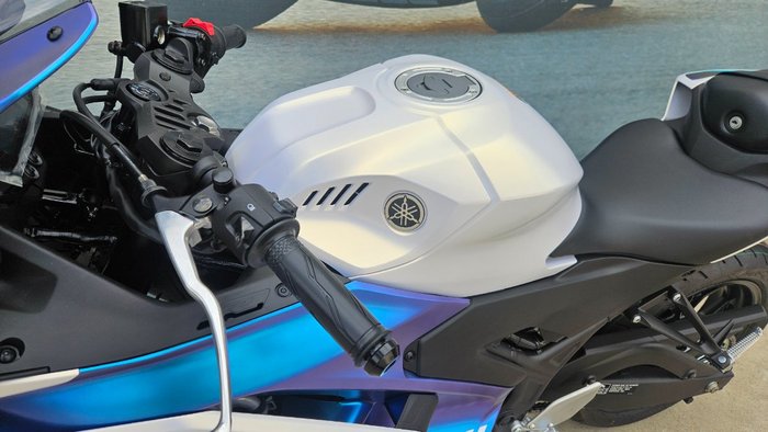 2025 Yamaha YZF-R3 White