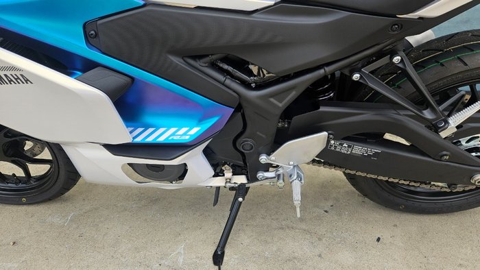 2025 Yamaha YZF-R3 White