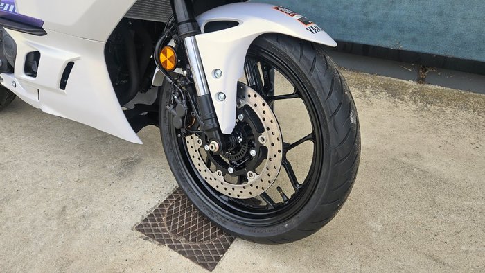 2025 Yamaha YZF-R3 White
