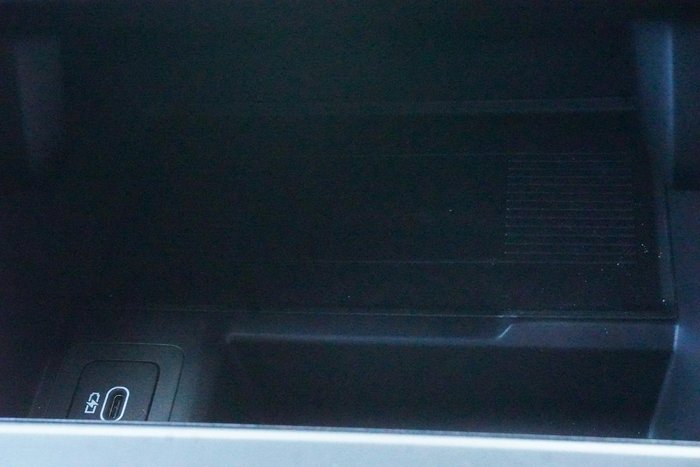 2024 Land Rover Range Rover Velar PHEV P400e Dynamic SE