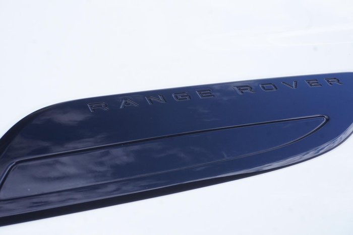 2024 Land Rover Range Rover Velar PHEV P400e Dynamic SE