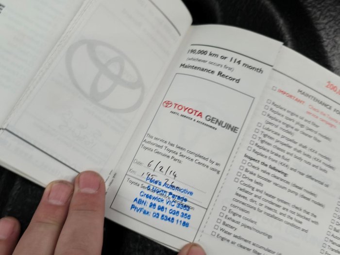 2006 Toyota Hilux SR5 KUN26R MY07 4X4 Glacier White