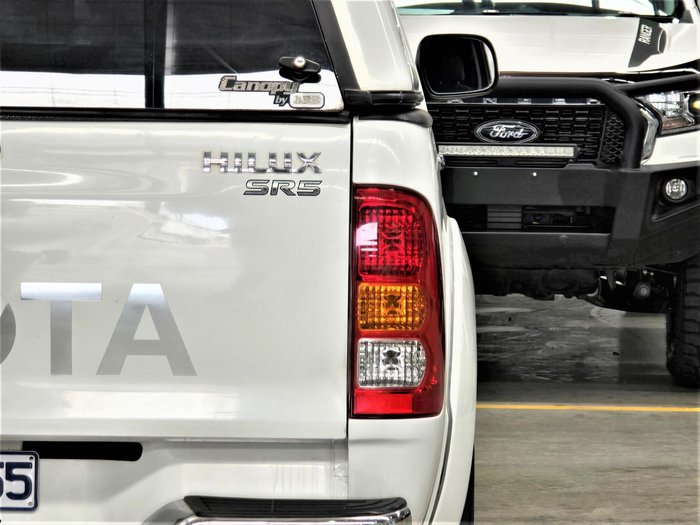 2006 Toyota Hilux SR5 KUN26R MY07 4X4 Glacier White