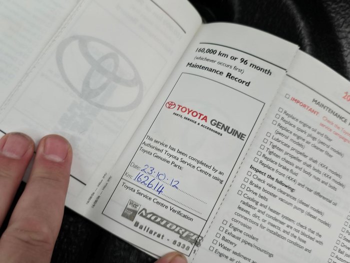 2006 Toyota Hilux SR5 KUN26R MY07 4X4 Glacier White